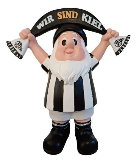 Das Gartenzwerg Trikot ist ein handbemalter Gartenzwerg im schwarz-weiß gestreiften Outfit, der ein "WIR SIND KIEL"-Fanschal und zwei dazu passende Spruchbänder hält - alles in den Farben der Mannschaft.