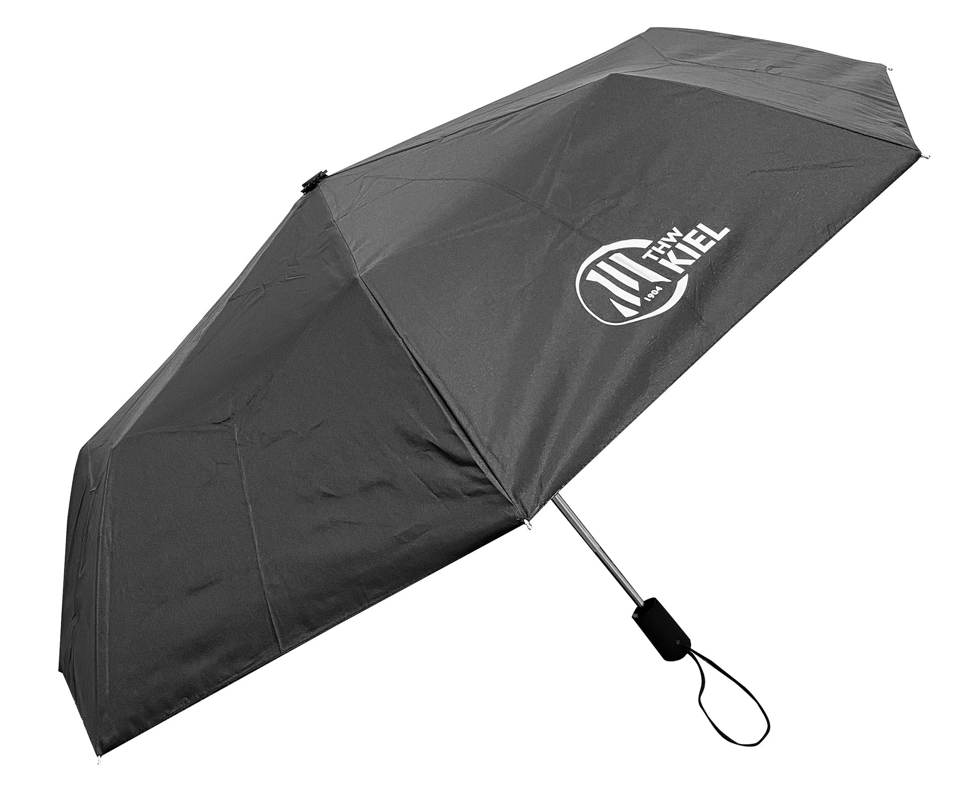 Der Mini-Taschenschirm schwarz ist ein kompakter schwarzer Regenschirm mit Automatik-Funktion, silbernem Metallschaft und schwarzem Griff. Sein winddichtes Design sorgt für Langlebigkeit, und die Schirmkappe zeigt ein weißes, rundes ITM KIEL-Logo.