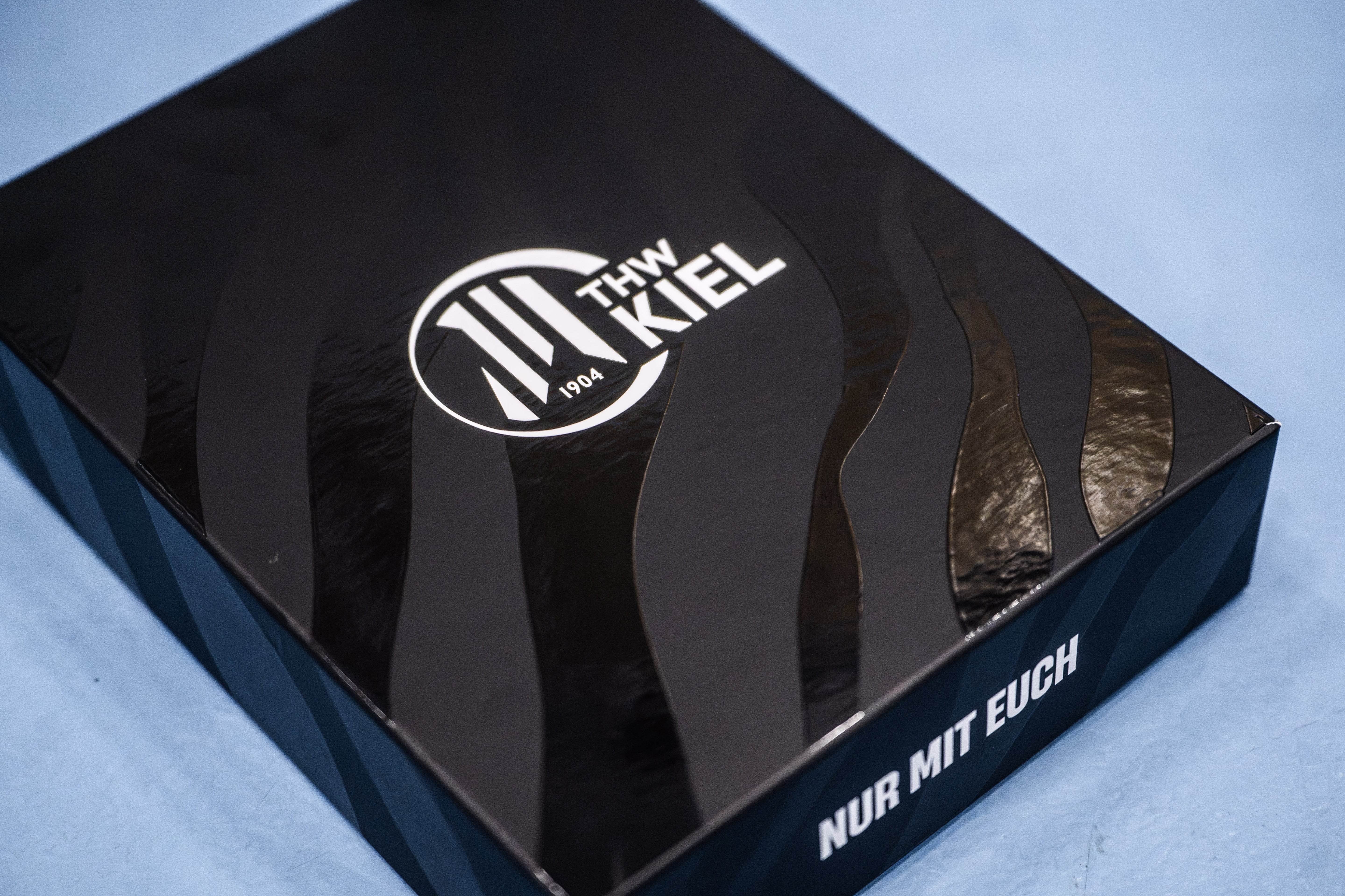 THW Kiel 26-27 Heimtrikot in der Mystery-Box